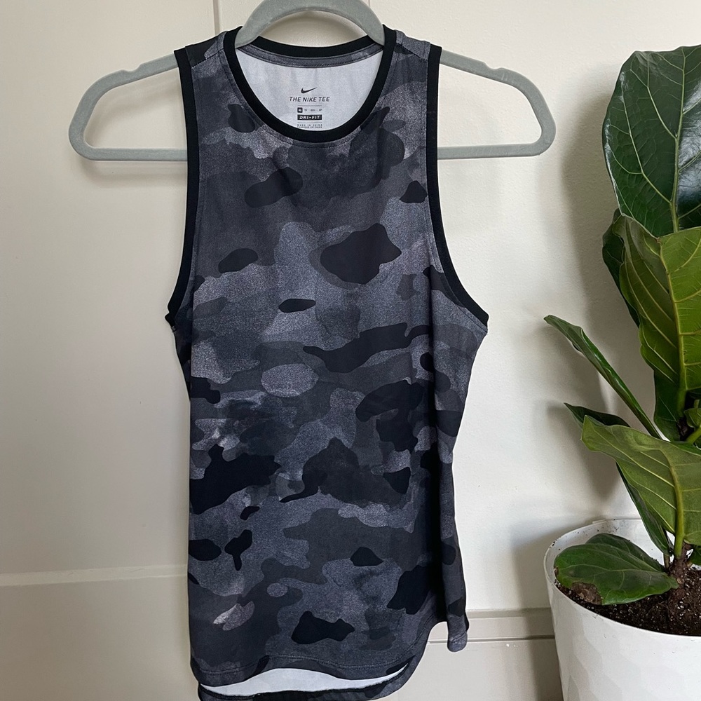 Nike Muscle Tank Dri-Fit XS